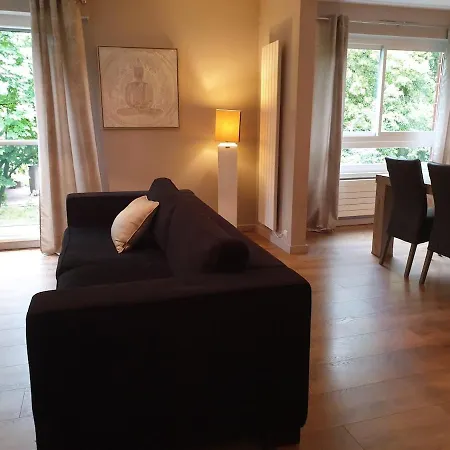 115 M2 Garage Tram St Maur Apartment