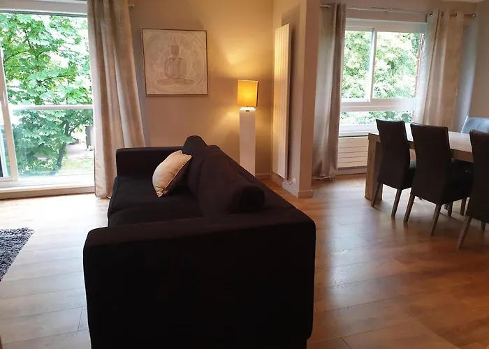 115 M2 Garage Tram St Maur Apartment